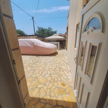 Apartman Toja Apartment Сен Екстериор снимка
